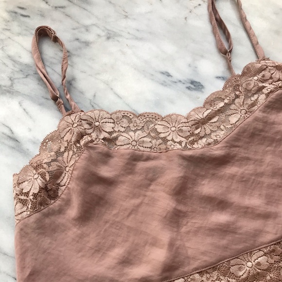 Brandy Melville Other - Brandy Melville cropped lace detail cami